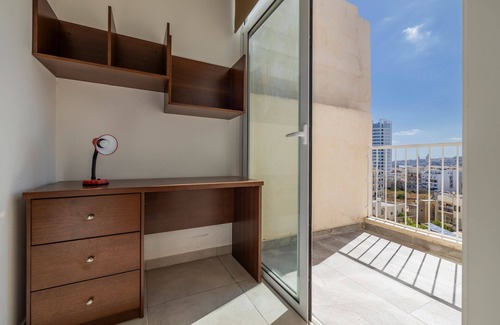 Msida Apartment | Bright and Spacious Penthouse with Large Terrace