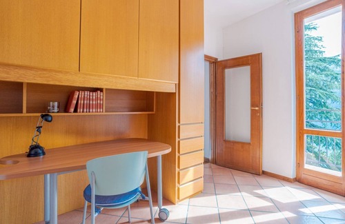 Carate Urio Apartment | Bright and welcoming 80m2 apartment located on the first floor of a typical renovated Larian village house.The house is located in a pedestrian area: it is therefore not possible to reach the apartment by car. We also point out 6 steps at the entrance to