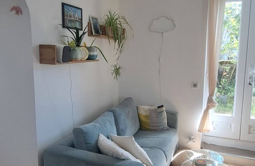 Suresnes Apartment | Bright apartment close to transport and Olympic sites