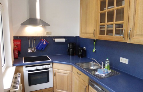 Jena Apartment | Bright apartment for 2 people, 8 minutes to the center, balcony, free WiFi & parking