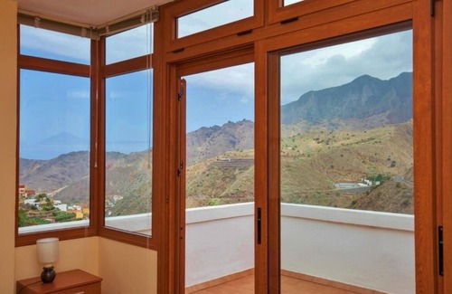 Hermigua Apartment | Bright apartment in a quiet location in the green Hermigua Valley
