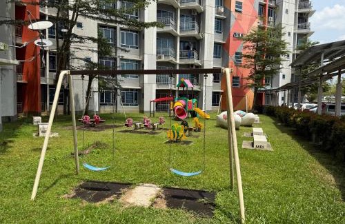 Chemor Apartment | Bright Apartment in Klebang