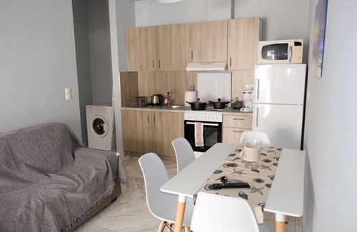 Kos House | Bright apartment just a minute from the beach
