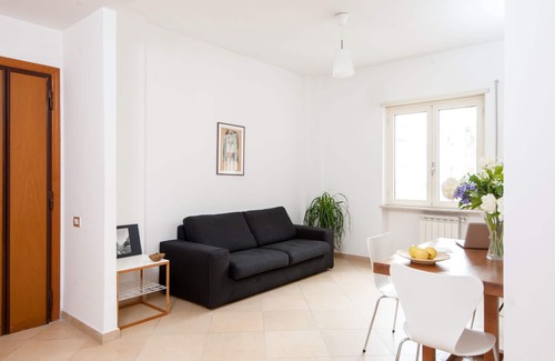 Casal Bertone Apartment | Bright apartment near the Center and University