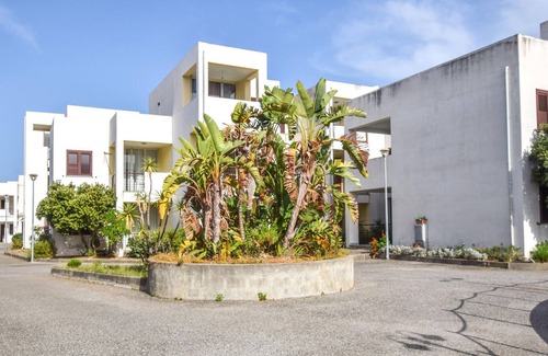 Isca Marina Apartment | Bright apartment with sea view, located on the east coast of Calabria.
