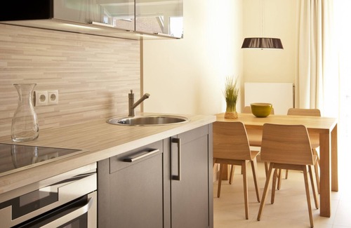 Niendorf/Ostsee Condo | Bright apartment with elevator, wellness area, fitness, sauna, families, WiFi