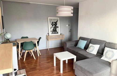 La Panouse Apartment | Bright apartment with balcony