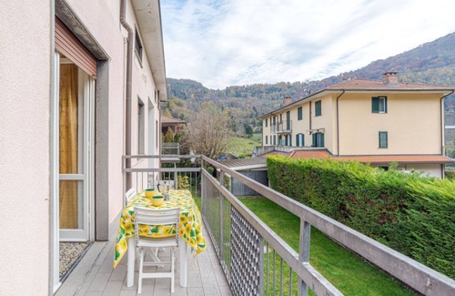Barni Apartment | Bright apt with 2 bedrooms, balcony!