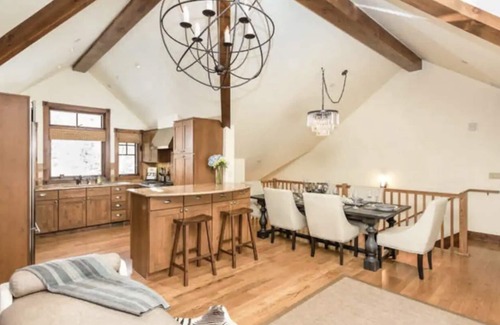 West End Condo | Bright Aspen 3 Bedroom Vaulted Ceilings with Views