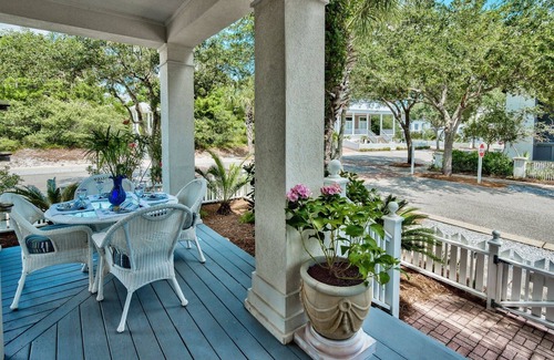 Sunnyside House | Bright & beautiful 3 bd 3ba large porches for dining & relaxing. Steps to beach