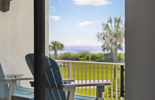 Cocoa Beach Condo | Bright & Breezy Cocoa Beach Getaway – Family-Friendly with Ocean Views & Private Balcony!