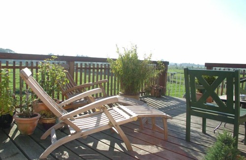 Grosefehn Apartment | Bright, cheerful apartment with piano in the heart of East Friesland