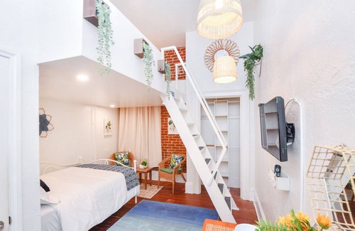 Civic Core House | Bright, Clean Loft in Downtown San Diego!