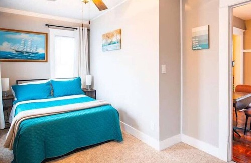Ashtabula House | Bright & Clean Retreat: near Park/Beach/wineries!