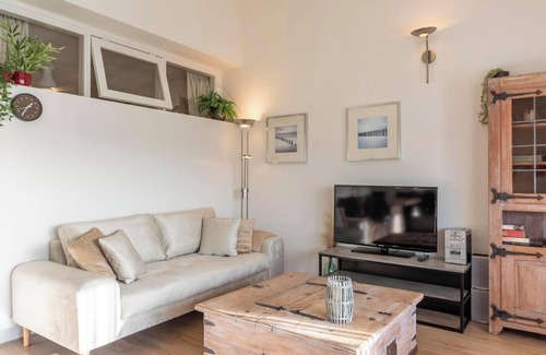 Julianadorp aan zee Apartment | Bright Coastal Hideaway