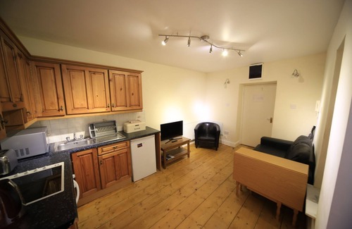 Rathgar Apartment | Bright, Convenient and Airy Apartment in Terenure, South Dublin.