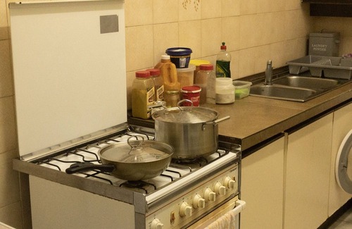 Greater Johannesburg Metropolitan Area Apartment | Bright & Cosy Apartment Rosebank Centre