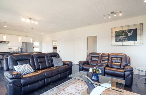 Union Bay House | Bright & Cozy Oceanview Getaway in Union Bay - 2 QUEEN BED/1BATH