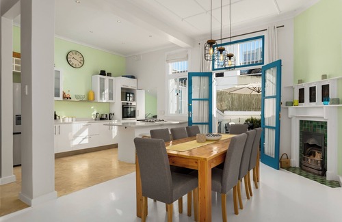 Three Anchor Bay House | Bright Green Point Rowhouse With Courtyard + BBQ