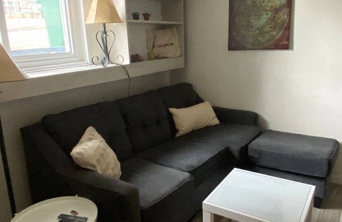 Villa Park House | Bright House Unit: Your Private Retreat!