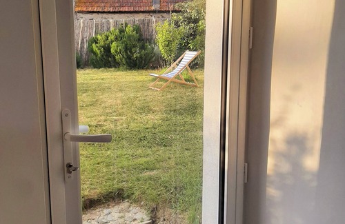 Le Palais House | Bright house with garden, close to Palais, Citadelle, Castoul beach