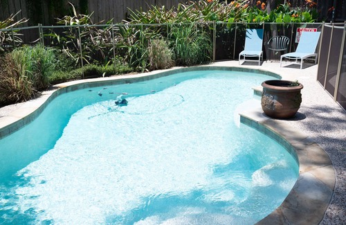 Greater Heights House | Bright Loft Apt w/pool Heights