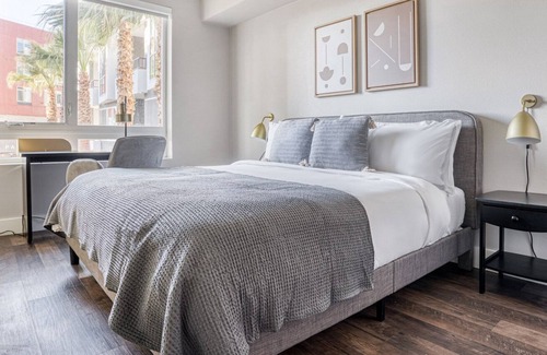 Milpitas Apartment | Bright Milpitas 1BR w/ Gym, Pool & Parking, walk to BART, by Blueground