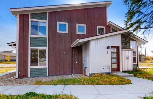 Rendezvous House | Bright & Modern Cabin Near Hiking Trails w/Private Washer/Dryer, WiFi, & Patio