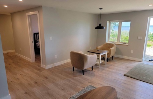 Mariaville House | Bright Modern Lakeside Retreat Newly Built!