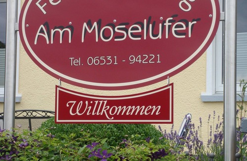 Lieser Apartment | Bright, new apartment "Am Moselufer" directly at the cycling network