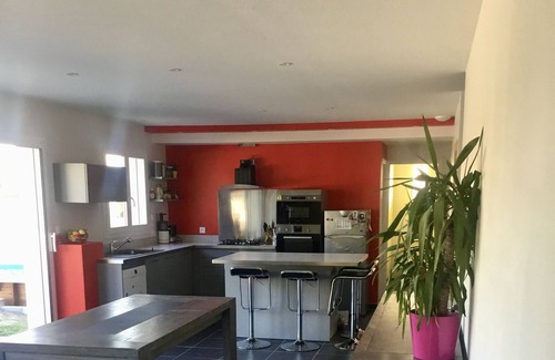Clarensac Villa | BRIGHT NEW VILLA NEAR NÎMES WITH LARGE TERRACE AND SWIMMING POOL.
