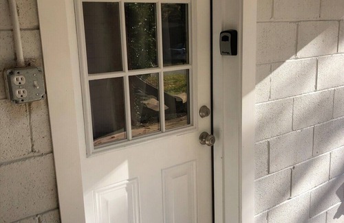 Hickory Apartment | Bright open studio apartment with king bed and queen sofabed. Walk to local shops and restaurants.