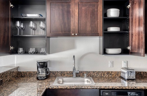 Palo Alto Apartment | Bright Palo Alto 1BR w/Gym, Pool & BBQ, nr tech HQs, by Blueground
