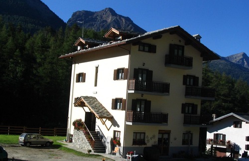 Bionaz Apartment | bright, panoramic and comfortable apartment, ideal starting point for trekking.