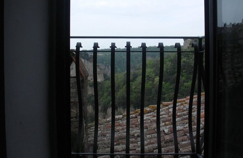 Sorano Apartment | Bright penthouse in the village of Sorano with terrace and valley view, Terme just 4 km away