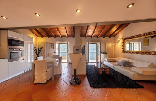 Colonno Apartment | Bright penthouse on Lake Como with breathtaking view.