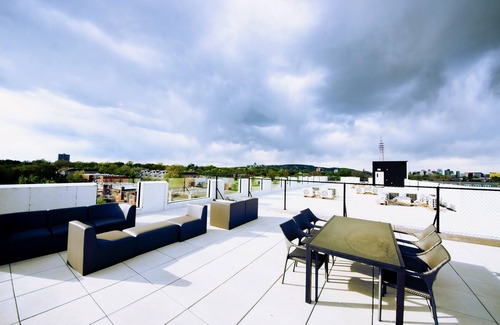 Cote-Des-Neiges—Notre-Dame-De-Grace Condo | Bright Perfect View 2BR*brand-new*gym*parking