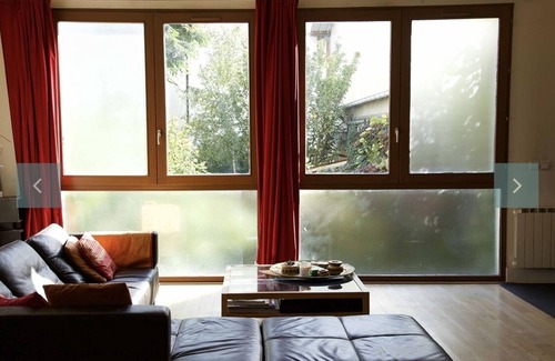 Bagnolet Apartment | BRIGHT, QUIET LOFT-STYLE APARTMENT AT PORTE DE MONTREUIL
