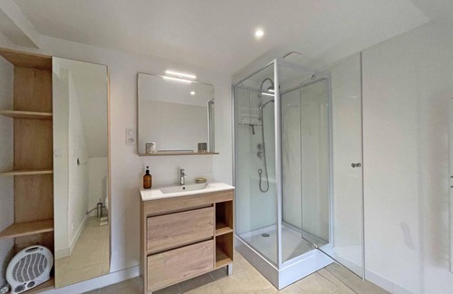 Saint-Pierre-du-Regard Cottage | Bright renovated cottage with pets allowed, parking and WIFI in Swiss Normandy