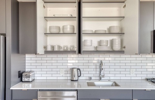 South Lake Union Apartment | Bright South Lake Union 2BR w/W/D & Roof, nr Lake Union, by Blueground
