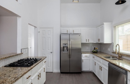 West Oak Hill House | Bright Space, Inviting Pool | The Plunge - Portoro