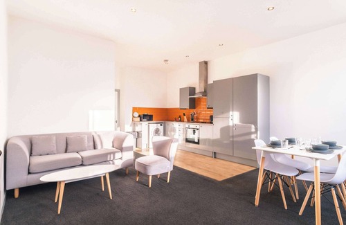 Blackburn Apartment | Bright & Spacious Central Blackburn 2 Bed Flat