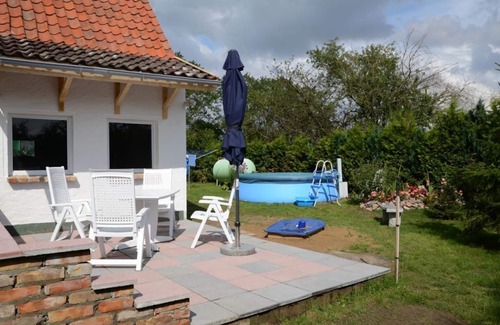 Ludershagen Apartment | Bright, spacious, family-friendly apartment with private terrace and garden