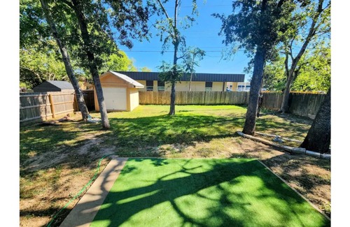 Bryan House | Bright & Spacious with a Huge Private Back Yard