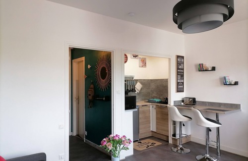 Sarlat-la-Caneda Historic Center Apartment | Bright studio with balcony a stone's throw from the medieval town