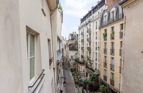 Latin Apartment | Bright Studio - Latin Quarter, Sorbonne & Pantheon