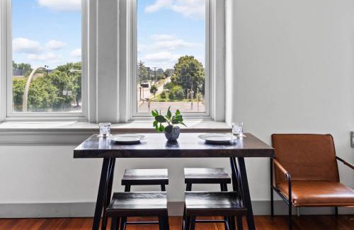 Downtown Louisville Apartment | Bright Studio Unit in Historic Louisville #311