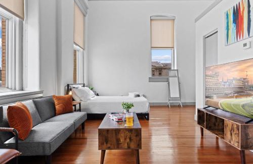 Downtown Louisville Apartment | Bright Studio Unit in Historic Louisville #311