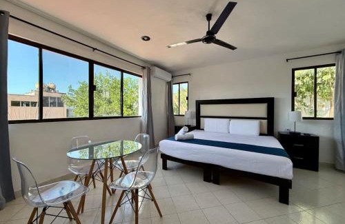 Colonia Campestre House | Bright Studio with Shared Pool Access