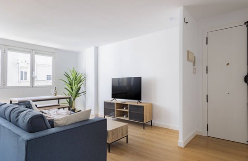 Eixample Apartment | Bright & Stylish Apartment in the Heart of Ruzafa